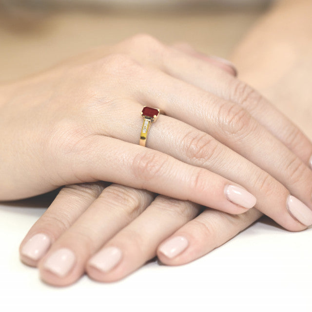 Inel Aur 14K cu Rubin 0.80 ct si Diamante Naturale 0.04 ct, imaginea 5 din 9
